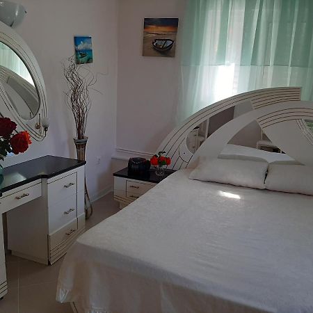 Apartamento Cozy Flat In Néa Mákri Exterior foto
